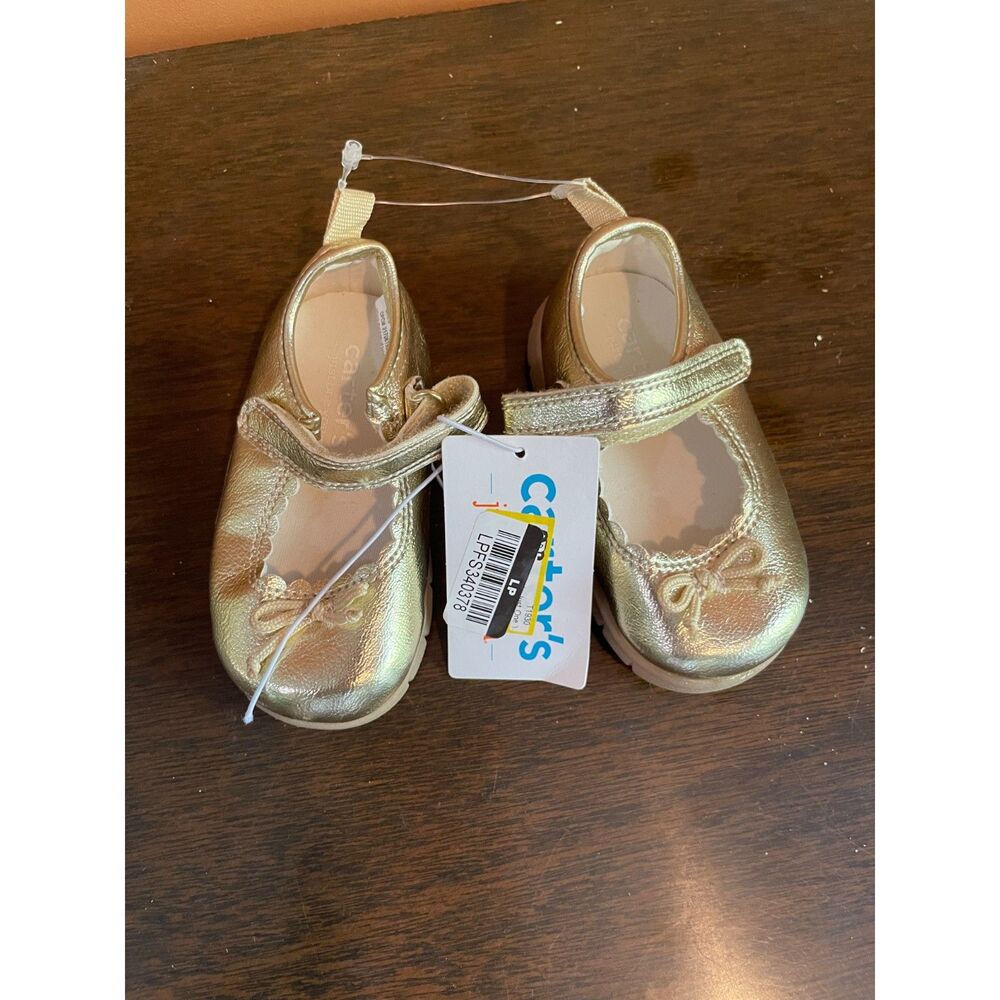 Carter’s Girls Gold Metallic Mary Jane Flats Bow Shoes Size 4 NWT